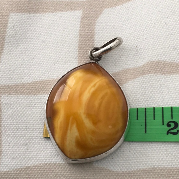Vintage Sterling Baltic Amber Pendant - Picture 5 of 6
